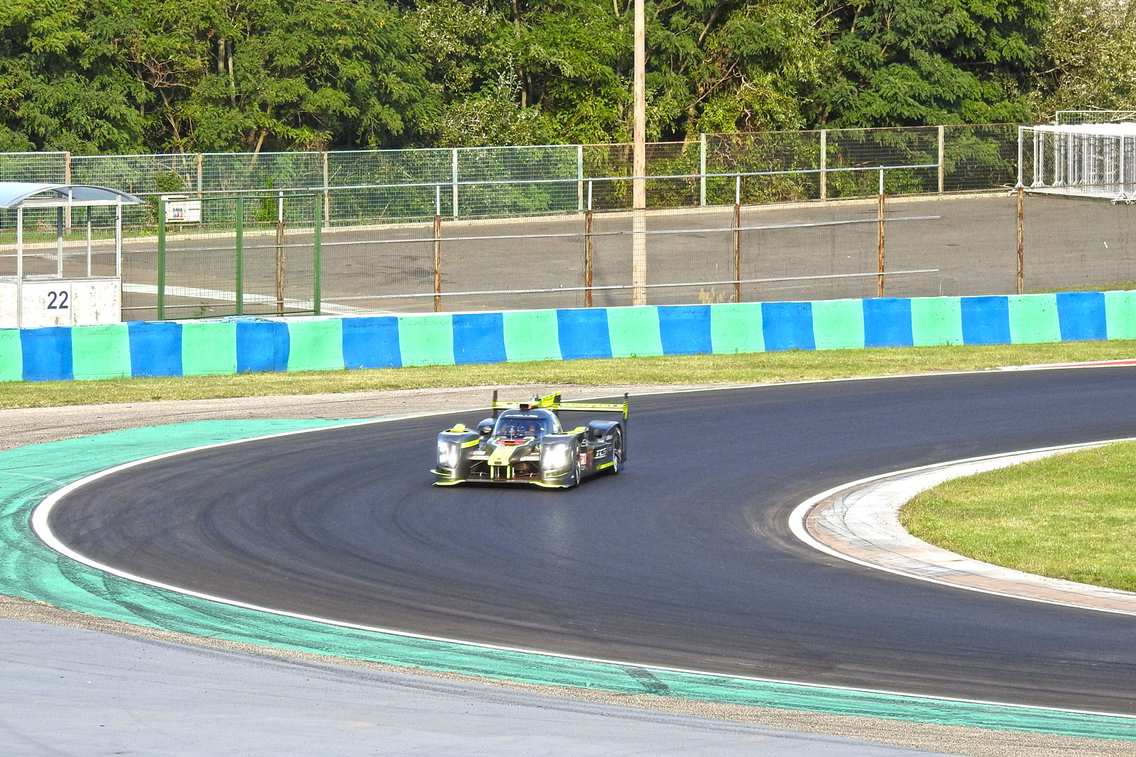 ByKOLLES RACING mit erfolgreichen Testfahrten